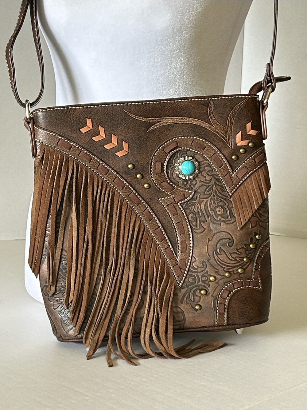 WESTERN COWGIRL CONCEAL VEGAN LEATHER WITH FRINGE CROSSBODY BAG